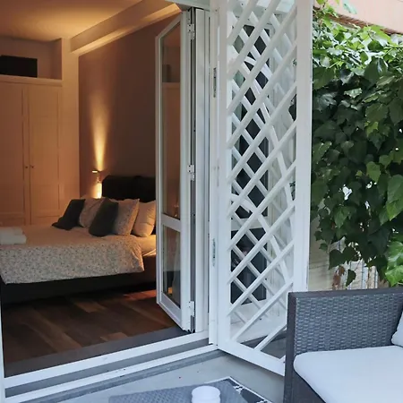Vendégház Garden By Casa Proto 4*